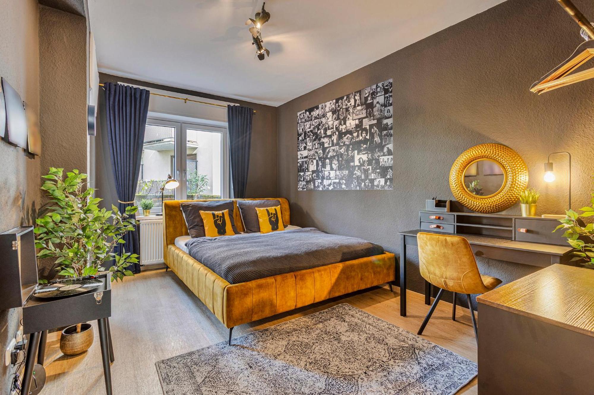 Apartment Rock Trifft Ruhrpott By Cordis Sky Fuer Bis Zu 3 Personen 5 Minuten Zur Messe Oder Hauptbahnhof *